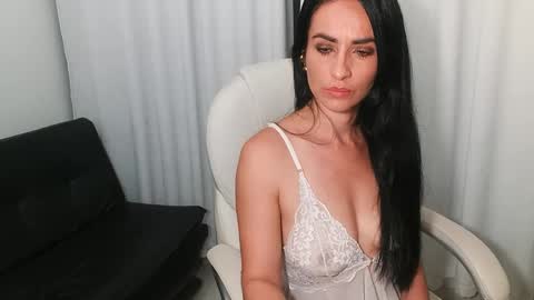 Snapshot of shantalxxx67 chatting on 01-29-25, 11:14 shantal online show from 01-29-25, 11:14