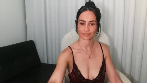 Snapshot of shantalxxx67 chatting on 02-12-25, 02:45 shantal online show from 02-12-25, 02:45