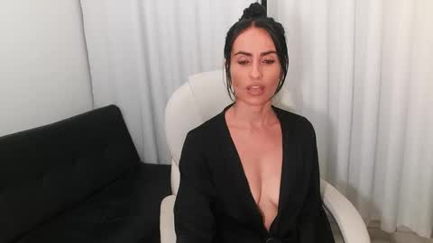 Snapshot of shantalxxx67 chatting on 02-21-25, 03:45 shantal online show from 02-21-25, 03:45