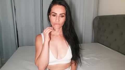 Snapshot of shantalxxx67 chatting on 03-03-25, 01:10 shantal online show from 03-03-25, 01:10