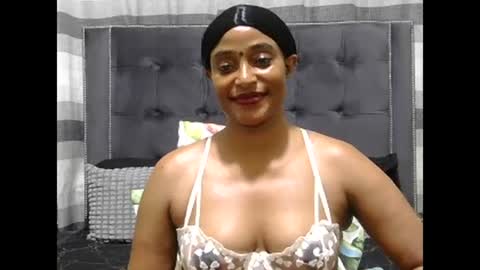 Snapshot of shany922 chatting on 02-16-25, 12:30 shany922 online show from 02-16-25, 12:30