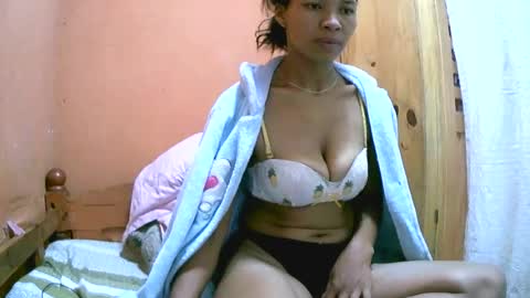 ShanyaRise online show from 08-05-26, 04:37