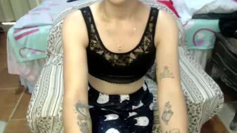 Snapshot of shanyflores5 chatting on 04-23-26, 12:40 shanyflores5 online show from 04-23-26, 12:40