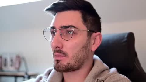 frenchy boy online show from 12-04-24, 12:58