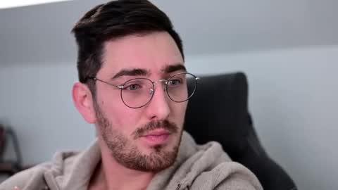 frenchy boy online show from 12-04-24, 07:23