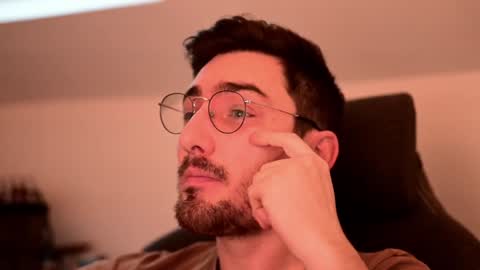 frenchy boy online show from 12-10-24, 07:58