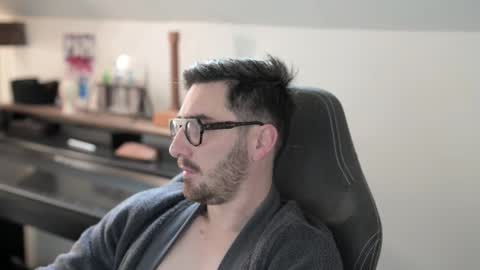 frenchy boy online show from 11-08-25, 08:47