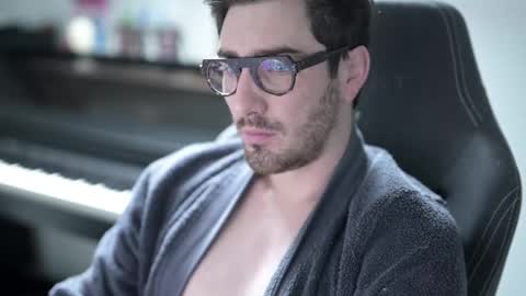 frenchy boy online show from 12-20-25, 09:05