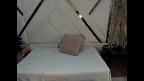 Snapshot of shara_oz chatting on 02-27-26, 02:44 Shara Oz online show from 02-27-26, 02:44