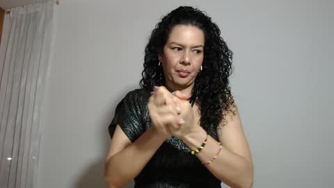 sharickleon11 online show from 12-07-24, 11:34