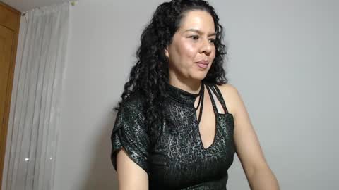 sharickleon11 online show from 12-08-24, 02:39