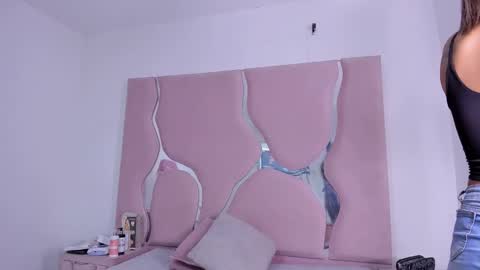 Snapshot of sharithasm chatting on 04-12-26, 09:20 Sharith online show from 04-12-26, 09:20