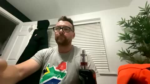 Sharksboy online show from 01-21-25, 05:16