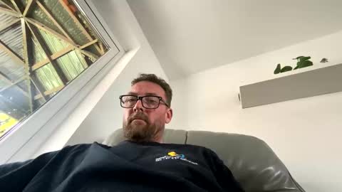 Snapshot of sharksboy16 chatting on 05-07-26, 04:23 Sharksboy online show from 05-07-26, 04:23