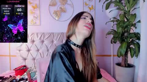 sharktitiare_ online show from 11-20-25, 11:37