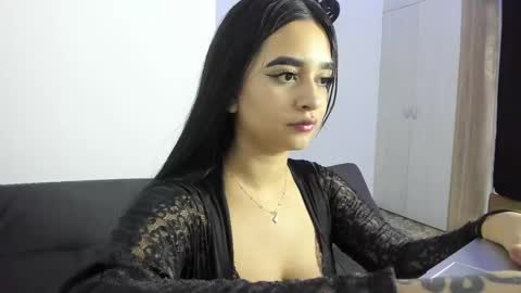 Sharlot07 online show from 12-17-24, 10:43