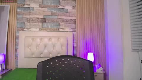 Snapshot of sharlot_hs chatting on 06-05-26, 06:52 Sharlot online show from 06-05-26, 06:52