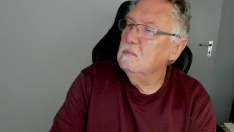 sharlots_pet online show from 05-16-26, 10:12