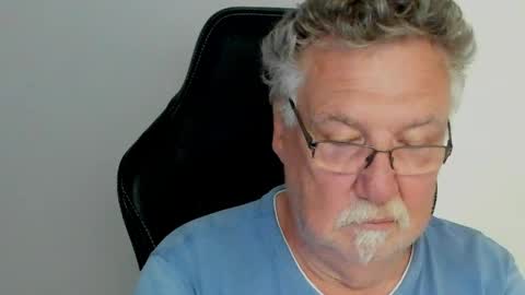 Snapshot of sharlots_pet chatting on 06-09-26, 01:12 sharlots_pet online show from 06-09-26, 01:12