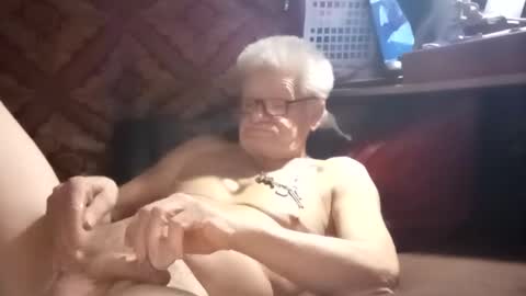 Snapshot of sharoc666 chatting on 12-10-24, 12:06 Shamroc online show from 12-10-24, 12:06