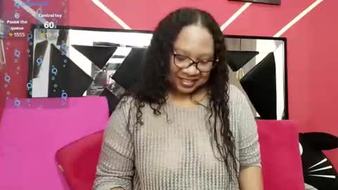 Snapshot of sharon_noa chatting on 02-25-26, 12:20 Sharon Noa online show from 02-25-26, 12:20