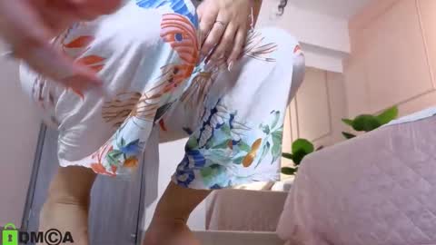 Sharon online show from 09-27-25, 04:17