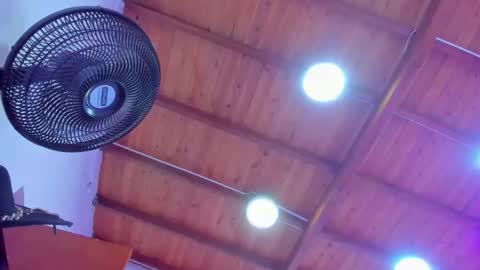 Snapshot of sharonscothh chatting on 09-28-25, 07:58 sharonscothh online show from 09-28-25, 07:58