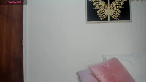 Snapshot of sharonscothh chatting on 10-04-25, 08:40 sharonscothh online show from 10-04-25, 08:40