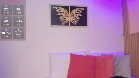 Snapshot of sharonscothh chatting on 11-22-25, 08:41 sharonscothh online show from 11-22-25, 08:41