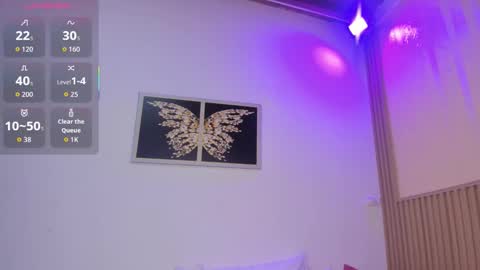 Snapshot of sharonscothh chatting on 11-26-25, 08:10 sharonscothh online show from 11-26-25, 08:10