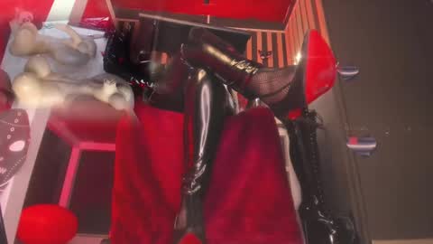 Your mistress Sharon  online show from 03-04-25, 12:18