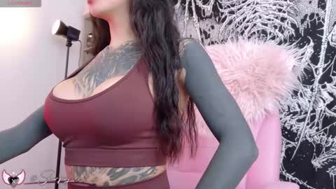 Snapshot of sharpay_evans chatting on 03-21-26, 03:15 Antonia online show from 03-21-26, 03:15