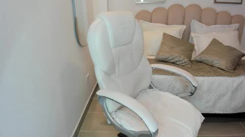 Snapshot of shary_leon_ chatting on 05-10-26, 02:11 shary_leon_ online show from 05-10-26, 02:11