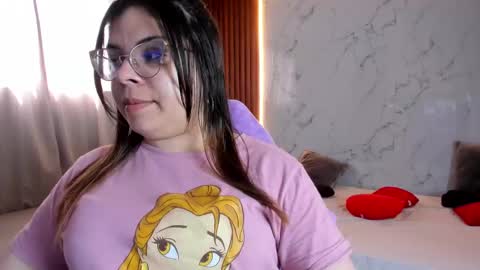 Snapshot of shasha_bloom chatting on 09-10-25, 07:47 SASHA BLOOM online show from 09-10-25, 07:47