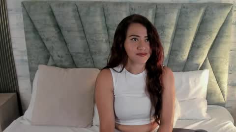 Snapshot of shashadeluxe chatting on 06-08-26, 12:27 shsha online show from 06-08-26, 12:27