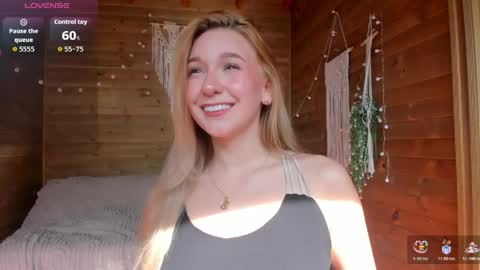 Shantall online show from 03-25-26, 08:48