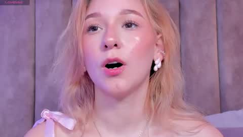 Shantall online show from 06-15-26, 12:24
