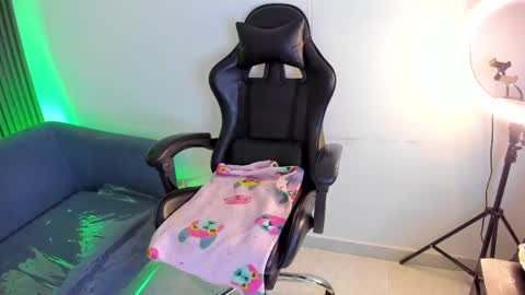 Shauna online show from 02-24-26, 05:05