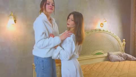 Alexandra online show from 11-26-25, 04:13