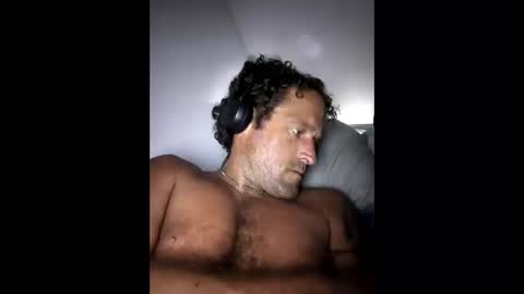 Snapshot of shaunno999 chatting on 03-04-26, 12:11 shaunno999 online show from 03-04-26, 12:11