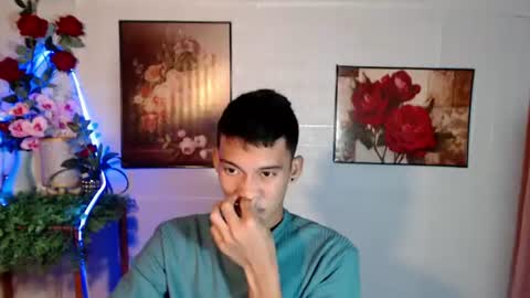 Snapshot of shawn_cole chatting on 07-27-26, 12:45 shawn_cole online show from 07-27-26, 12:45