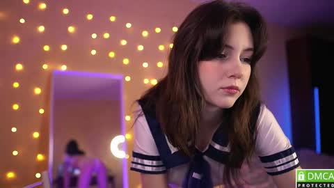 Snapshot of shawty_girl_ chatting on 09-17-25, 06:31 Sonya online show from 09-17-25, 06:31