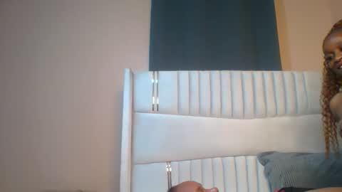 Shay diva online show from 10-21-25, 01:17