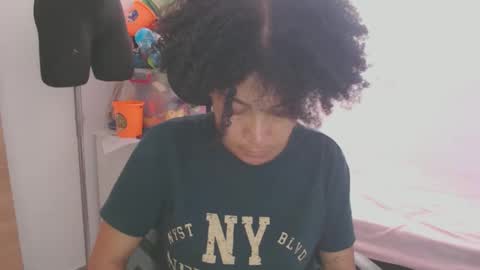 Shayna online show from 10-18-25, 01:01