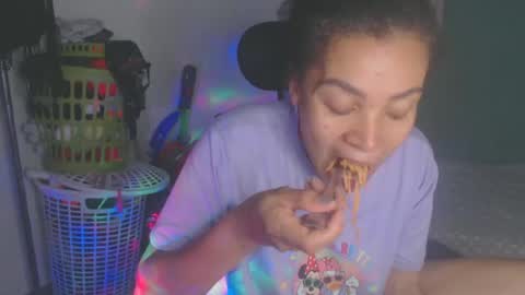 Shayna online show from 06-30-26, 12:44