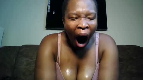 Snapshot of shazliz chatting on 02-15-26, 05:48 shazliz online show from 02-15-26, 05:48