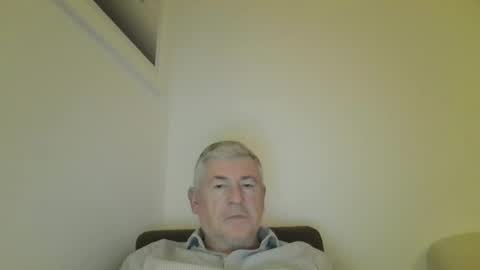 Snapshot of she52 chatting on 11-17-25, 07:08 she52 online show from 11-17-25, 07:08