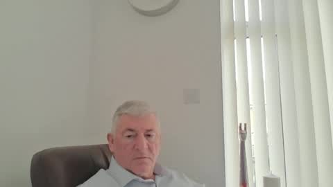 Snapshot of she52 chatting on 02-23-26, 11:51 she52 online show from 02-23-26, 11:51