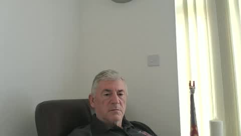 Snapshot of she52 chatting on 04-27-26, 11:52 she52 online show from 04-27-26, 11:52