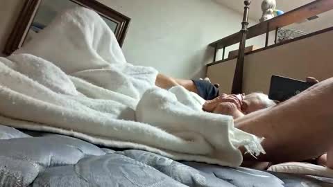 shebesuckn512405 online show from 12-19-25, 02:57